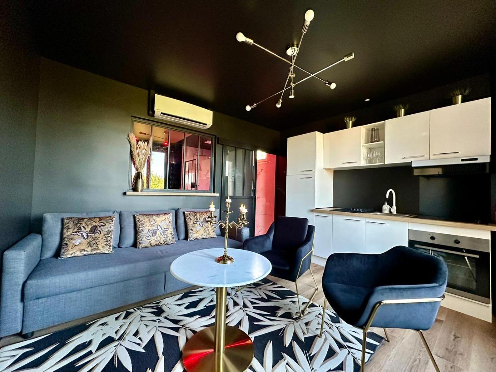 Suite Meg Esbly Esterno foto